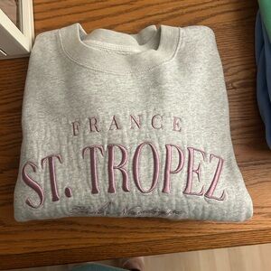 Abercrombie & Fitch Light Gray Crewneck Sweatshirt
